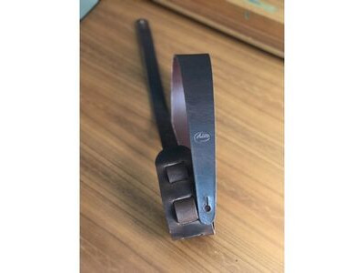 Liam's Leathers Handmade Leather Guitar Strap click to zoom image