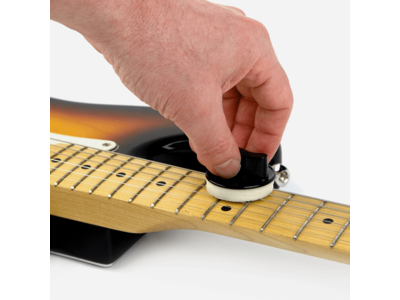D'Addario XLR8 String Lubricant/Cleaner click to zoom image