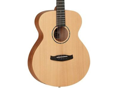 Tanglewood TWR20 Folk Size Acoustic Guitar with Gig Bag click to zoom image